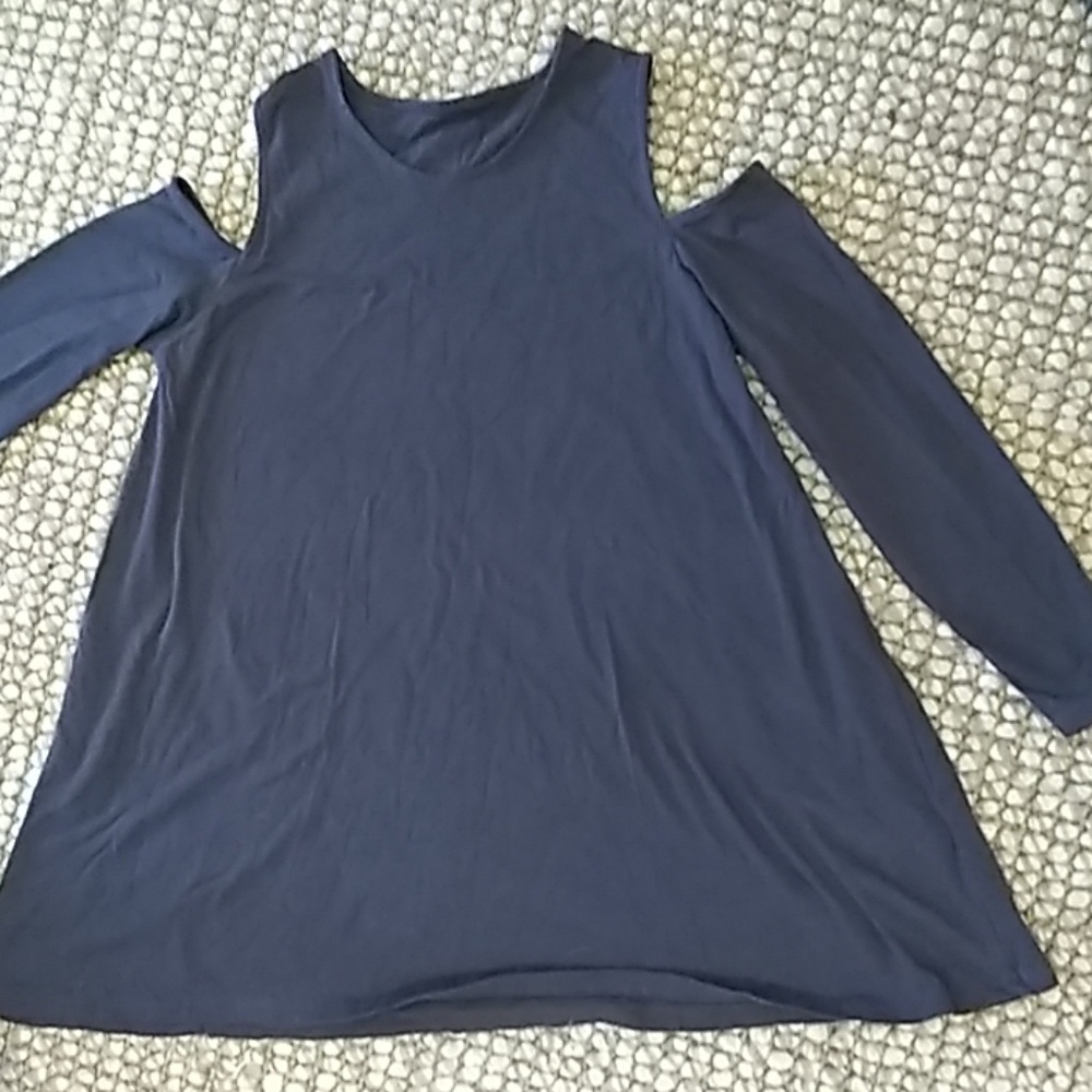 Cold shoulder top
